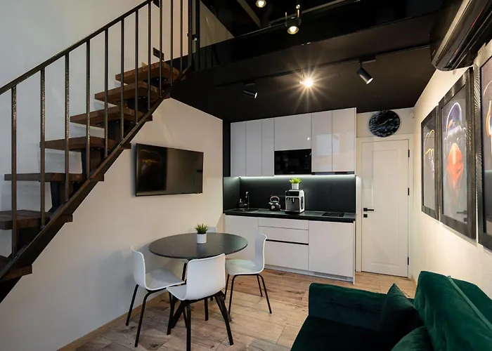 Black White Apartman